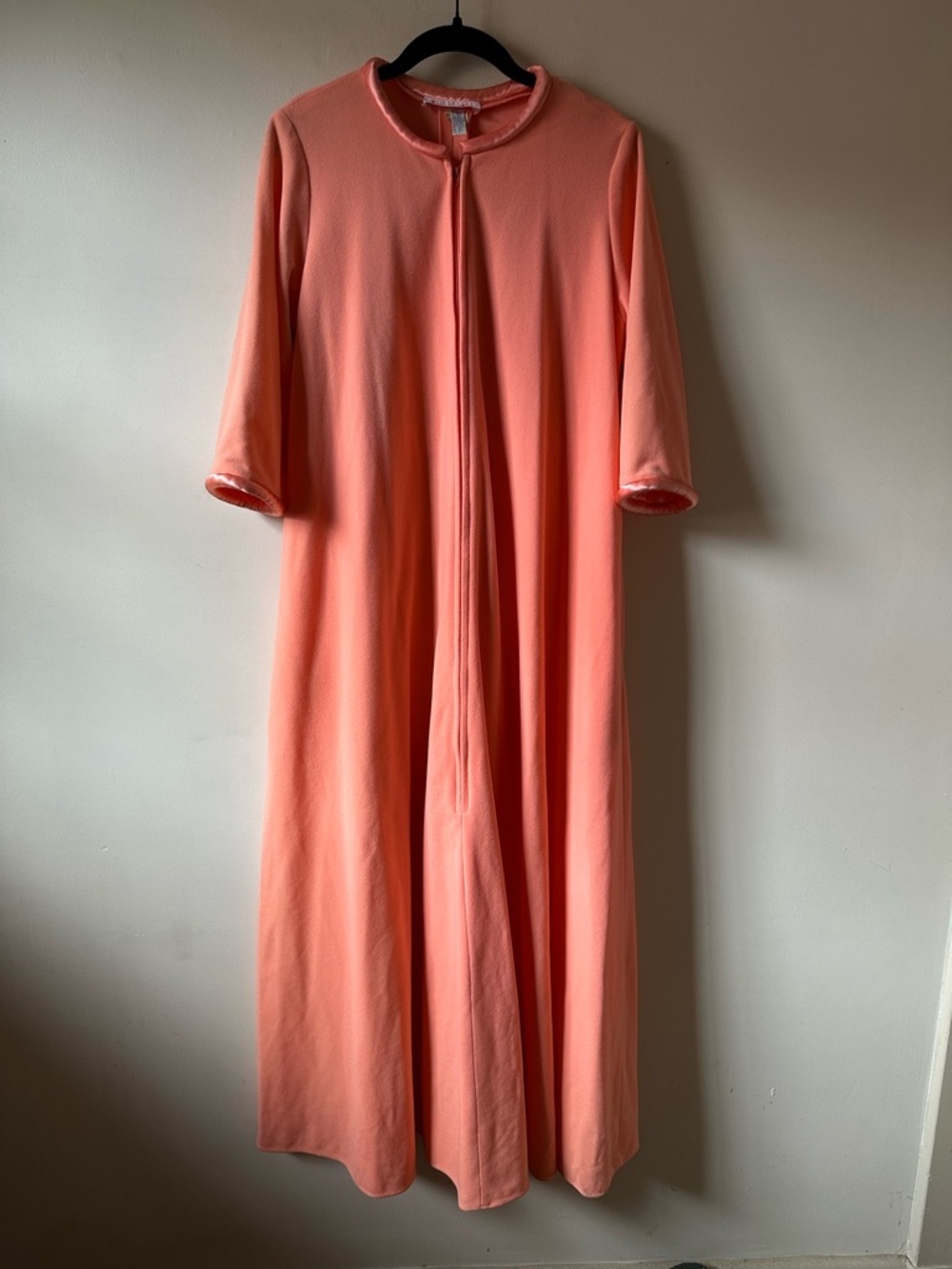 Vintage Mid Century Elizabeth Arden Rosenfield Peach Maxi Nightgown Satin Trim